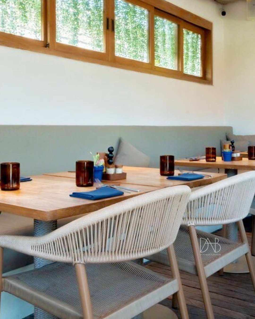 Striking restaurant furniture design, blending style and functionality seamlessly.