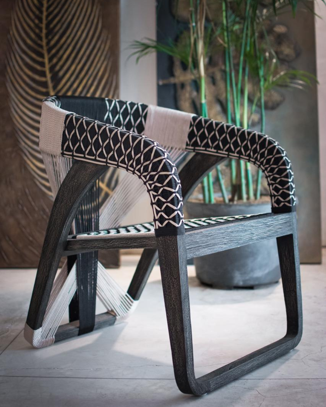 Discover the sophistication of meticulously crafted luxurious resort interior designs.