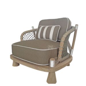 La Mia Africa Lounge Chair