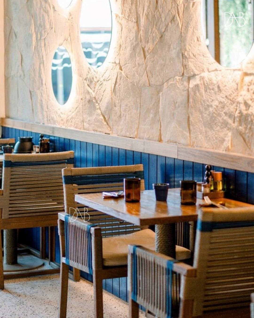 Chic Restaurant Interior Design Idea with Elegant Seating