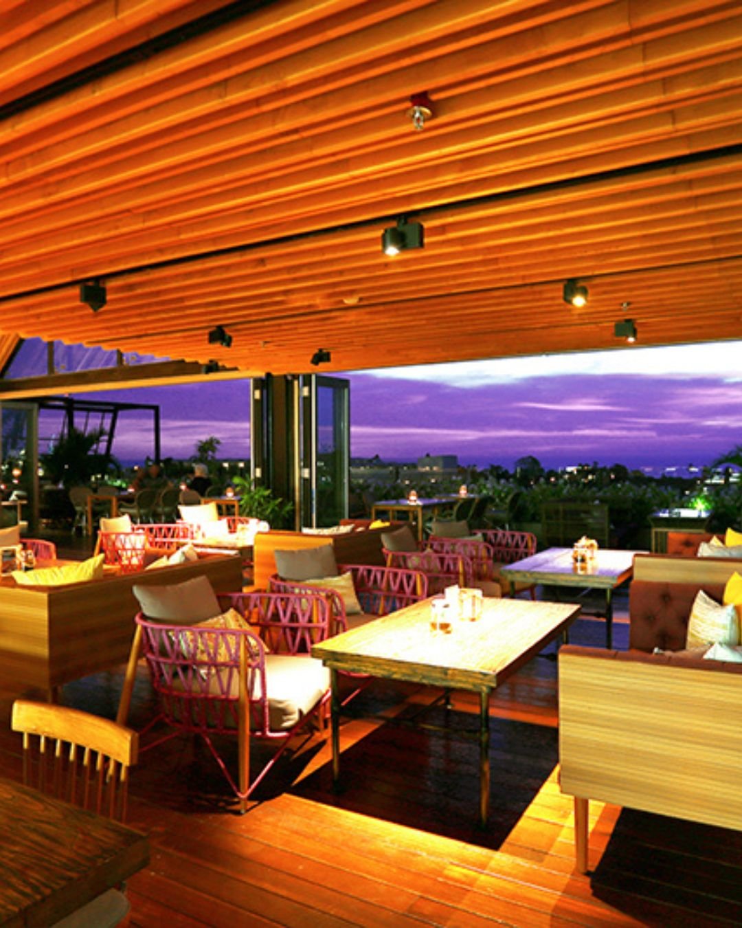 Stylish Sheraton Seminyak furniture in the hotel's outdoor